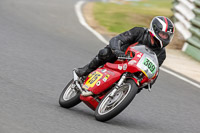 Vintage-motorcycle-club;eventdigitalimages;mallory-park;mallory-park-trackday-photographs;no-limits-trackdays;peter-wileman-photography;trackday-digital-images;trackday-photos;vmcc-festival-1000-bikes-photographs